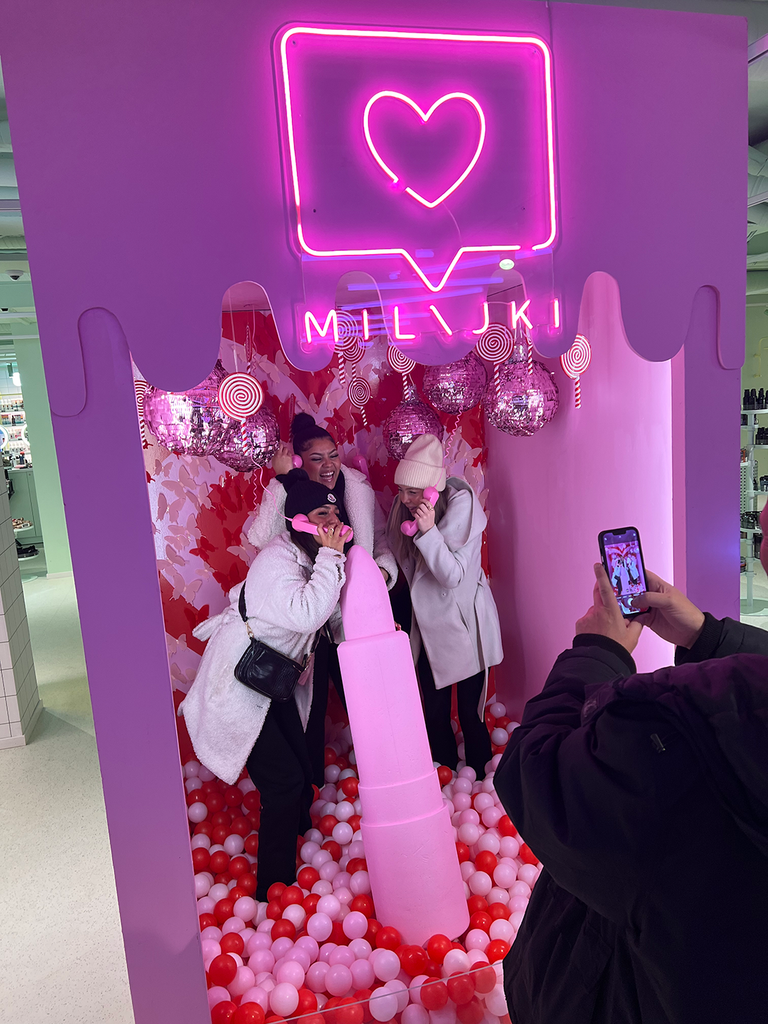 🦄💖 🎉✨milajki x LYKO The Ultimate Selfie Wonderland Arrives in Stockholm! 📸🌈